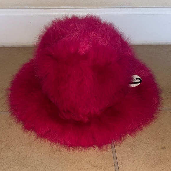 Pink Fur Hat NWT - Picture 2 of 5